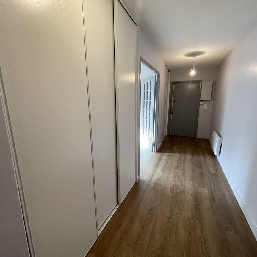 3 pièces 75.74 m² APPARTEMENT T3 GRATTE-CIEL Villeurbanne (69100) Le bien en vidéo - Photo 1