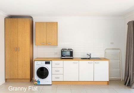 3a Perkins Close, Reedy Creek QLD 4227 - House For Rent | Domain - Photo 3