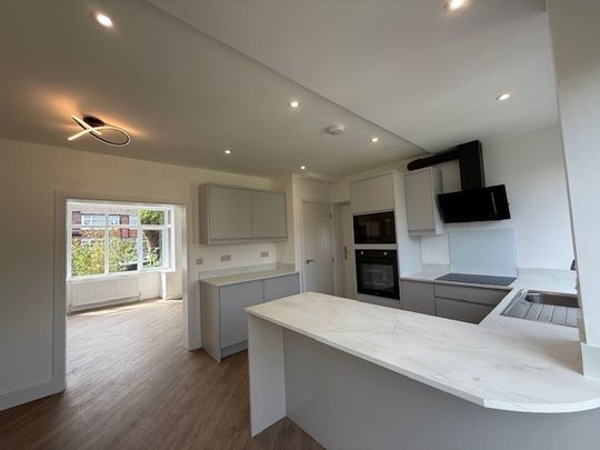 Longmead Avenue, Hazel Grove, Stockport, Cheshire - Photo 1