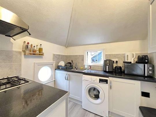 Birdhurst Rise, South Croydon, CR2 - Photo 1