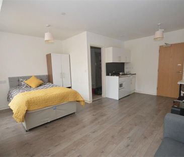 Studio to rent - Photo 3
