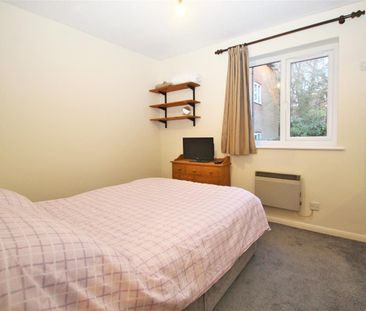 Lawsone Rise, High Wycombe - Photo 5