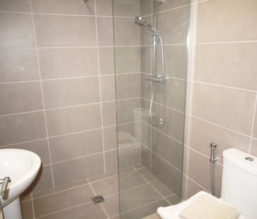 Flat 86, Samara Plaza, LS2 9DU, Leeds - Photo 2