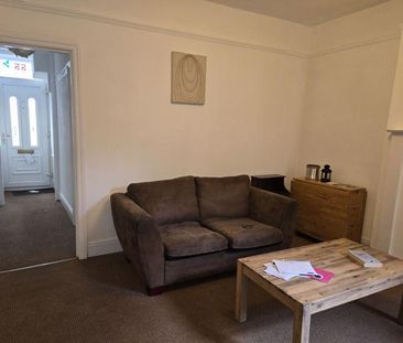 4 bedroom terraced house to rent - Photo 2