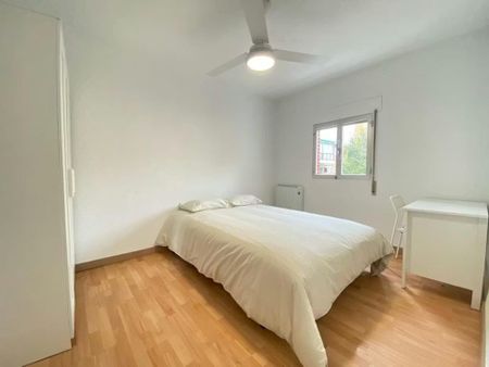 Calle de Orio, Madrid, Community of Madrid 28041 - Photo 3