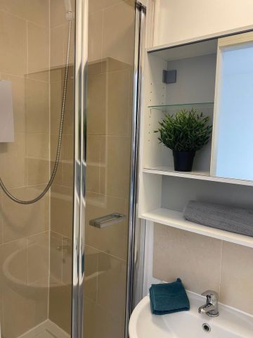 1 bedroom in a house share to rent - Photo 4