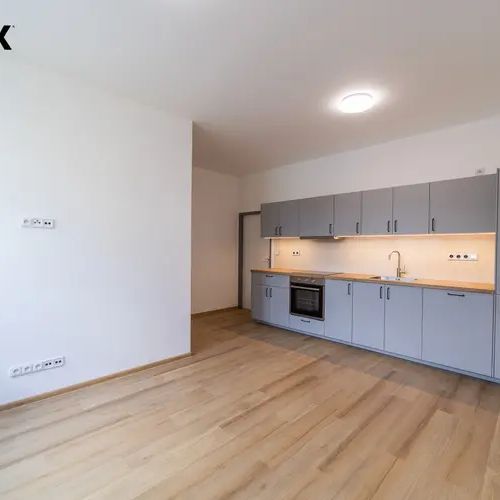 Pronájem bytové jednotky 2+kk - Photo 1