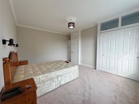 3 bedroom detached house to rent - Photo 3