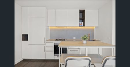 Stylish 2-Bedroom Apartment with Panoramic Balcony Views in the Heart of Box Hill. - Photo 5