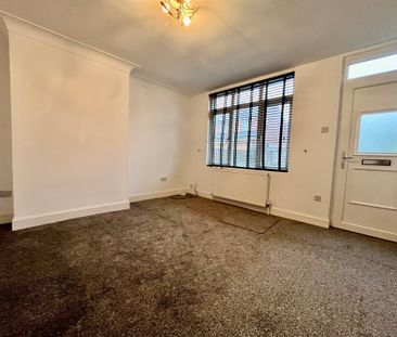 Dalton Grove, Leeds - Photo 1