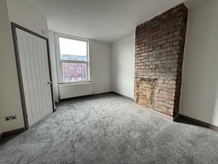 3 bedroom terraced house to rent - Photo 4