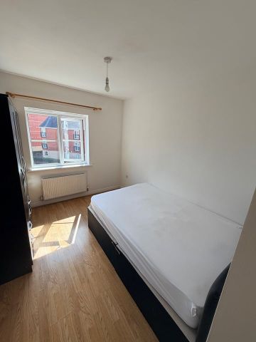 2 Bed Flat, Thackhall Street, CV2 - Photo 5