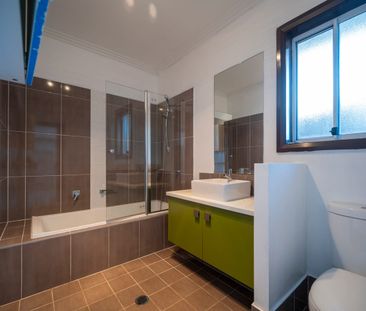 Single-Level home with alfresco living in Thornton Estate - Photo 4