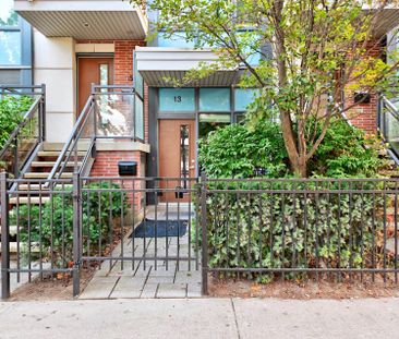 For Lease - 13 Oak Street, Toronto, Ontario - Photo 1