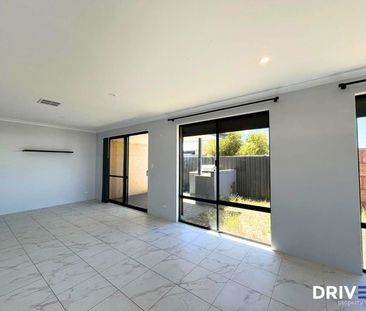 Modern Comfort & Style in Banksia Grove - Photo 5