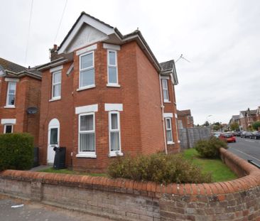 To Rent Markham Road, Winton, Bournemouth, BH9 £2,250 pcm Tenancy Info - Photo 2