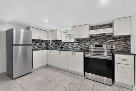 For Lease - 57 Miranda Avenue Unit# Lower, Toronto, Ontario - Photo 2
