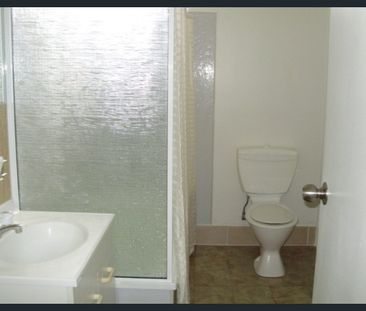 2/139 Bedford Road, Andergrove, Qld 4740 - Photo 2