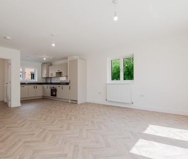 3 bedroom detached house to rent - Photo 3