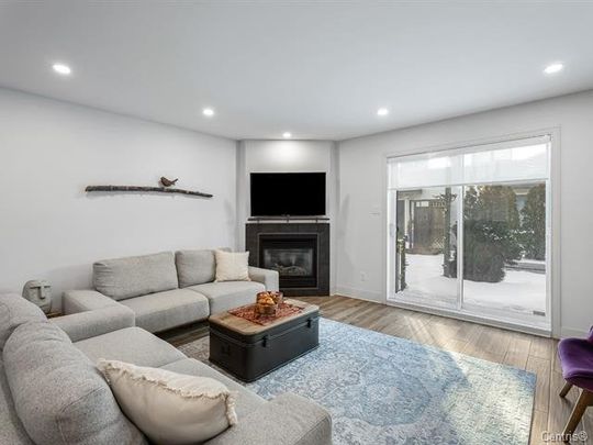 171 Rue de Cherbourg Candiac, QC J5R - Photo 1