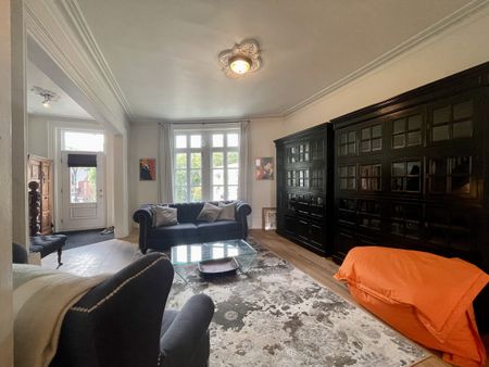 Ahuntsic: Maison de 4 chambres, 2 salles de bain, cour et terrasse en location semi-meublée. - Photo 3