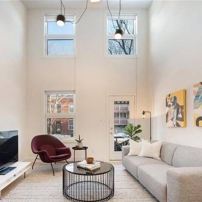 Rare 1-Bedroom Loft - Byward Market - Parking + Utilities Incl. - Photo 4