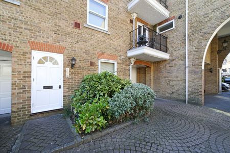 Cedar Terrace, Richmond, TW9 flat to rent - Photo 2