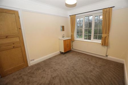 3 bedroom semi-detached house to rent - Photo 5