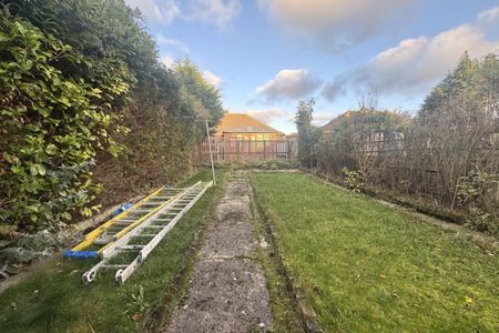 Laverton Road - Photo 2