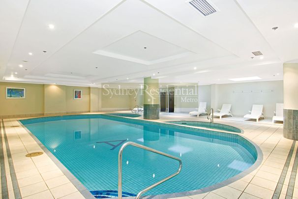 Oversized Unfurnished 2 Bedroom Apartment in Astoria Tower - Photo 1