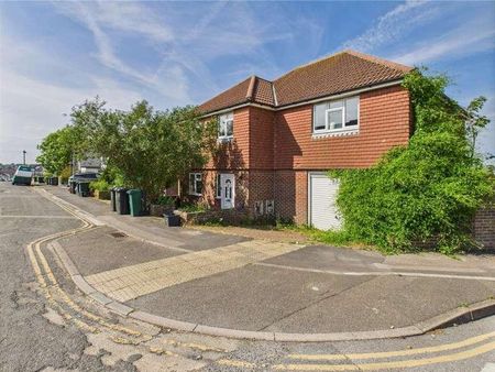 Eastbourne Road, Brighton, BN2 - Photo 2