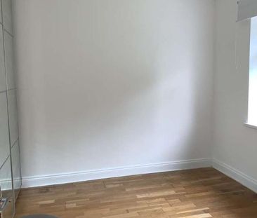 Harrow, HA3 - Photo 2