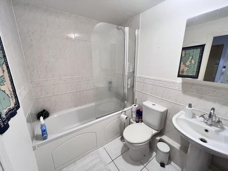 2 bedroom apartment to rent - Photo 2