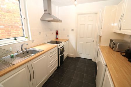 Falkland Road, Dorking, RH4 - Photo 5