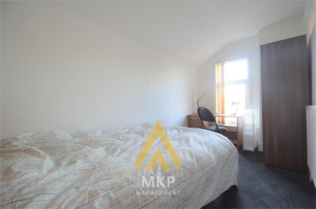 5 bedroom terraced house to rent - Photo 4