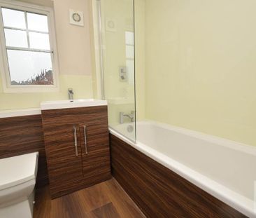 4 bedroom detached house to rent - Photo 5