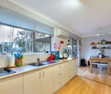 Beautiful Family Home! Close to Everything! - Photo 3