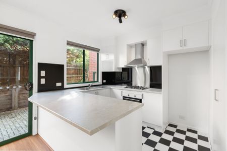 13/68 Yarra Street, Heidelberg - Photo 2