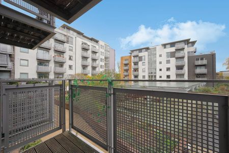 2 bedroom flat to rent - Photo 2