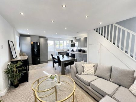 2 bedroom terraced house to rent - Photo 2