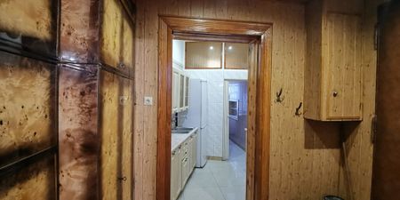 Duża kawalerka w samym centrum - Zdjęcie 3