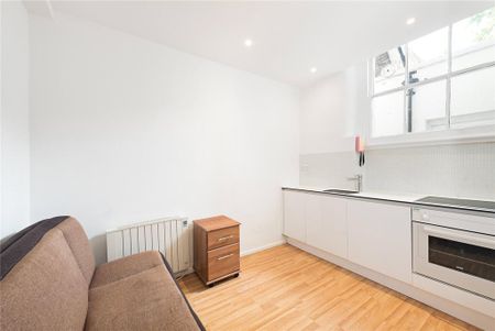 Studio to rent - Photo 3