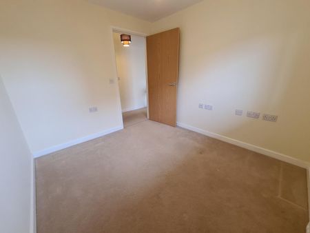 2 bedroom flat to rent - Photo 3