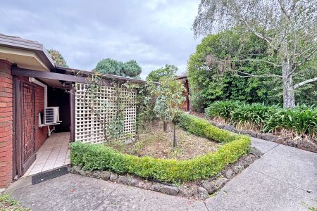 Well presented home - Photo 4