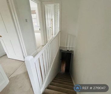 2 bedroom maisonette to rent - Photo 5