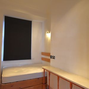 Goldhurst Terrace, London, NW6 - Photo 2