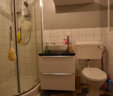 1 bedroom in a house share to rent - Photo 6