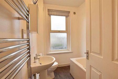 Elmstead Road, Bexhill-on-sea, TN40 - Photo 2