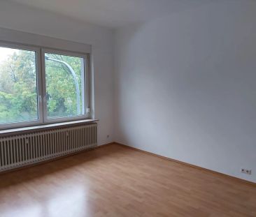 Gemütliche 3-Raum-Wohnung für Singles im Herzen von Oberpleis - Photo 1