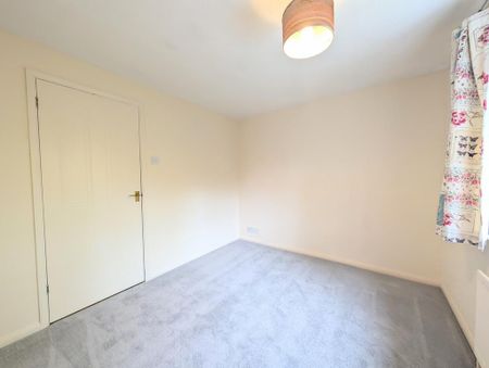 2 bedroom semi-detached house to rent - Photo 3